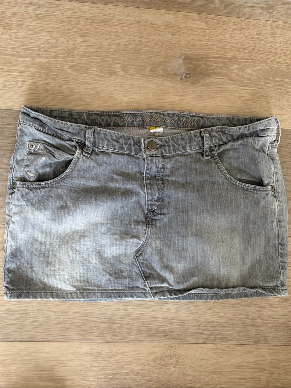 Abercrombie & Fitch Gray Denim Mini Skirt Y2K Size 4